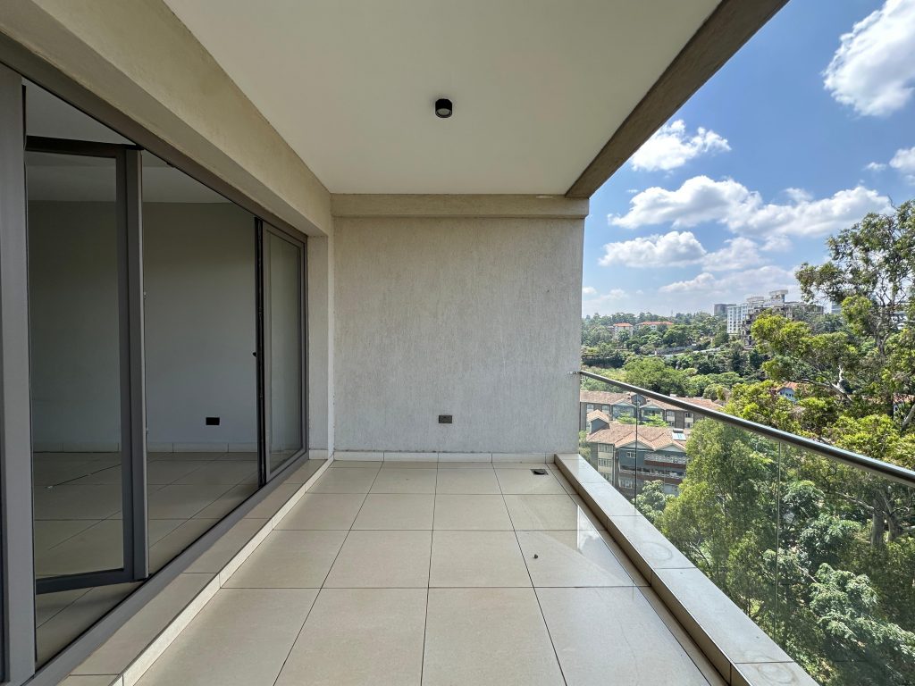 Spacious 3 Bedroom Apartment with DSQ